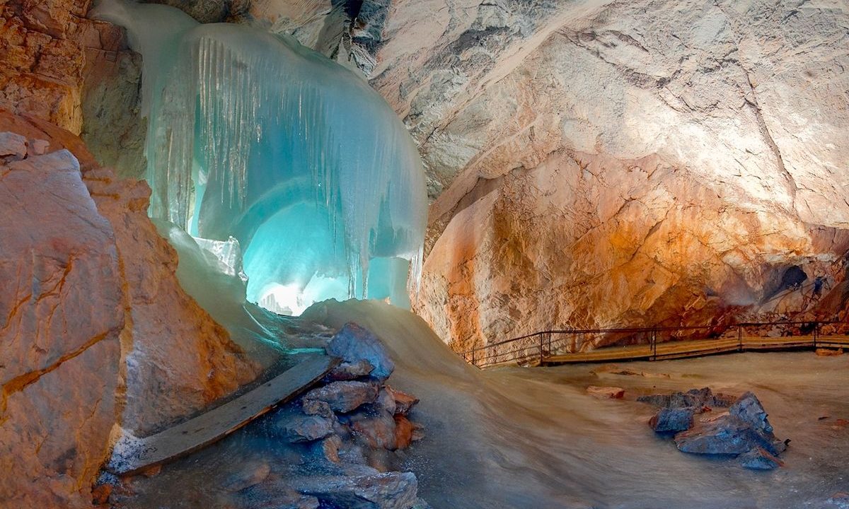 Giant Icecave